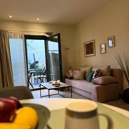 Aparthotel Apidalos 4*
