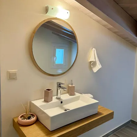 Apidalos Corfu (city)