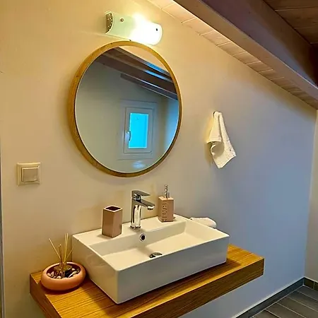 Aparthotel Apidalos 4*