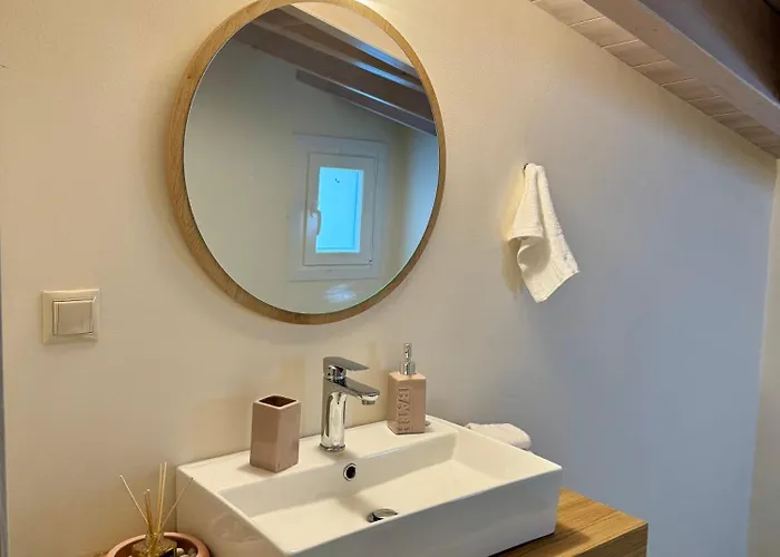 Apidalos Corfu (city)