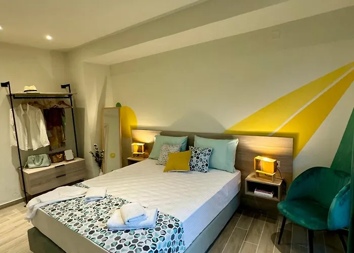 Aparthotel Apidalos 4*